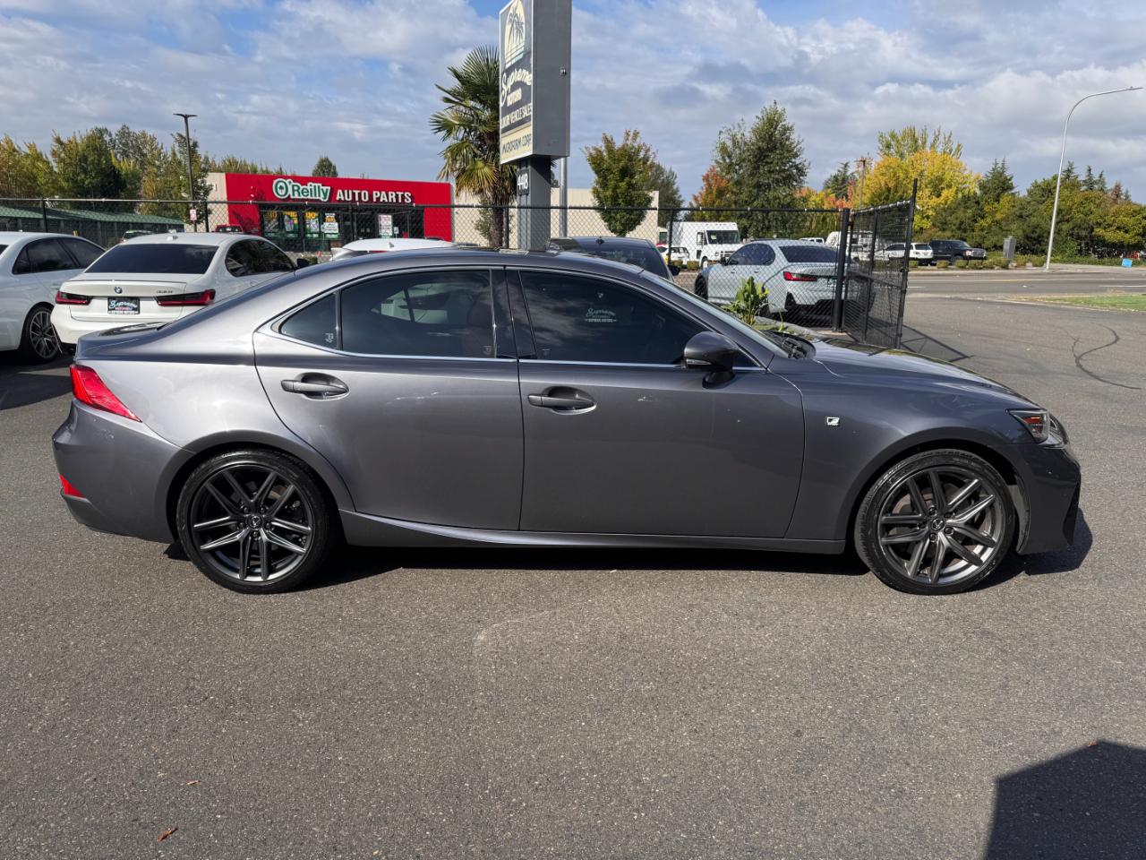 Lexus IS  2019