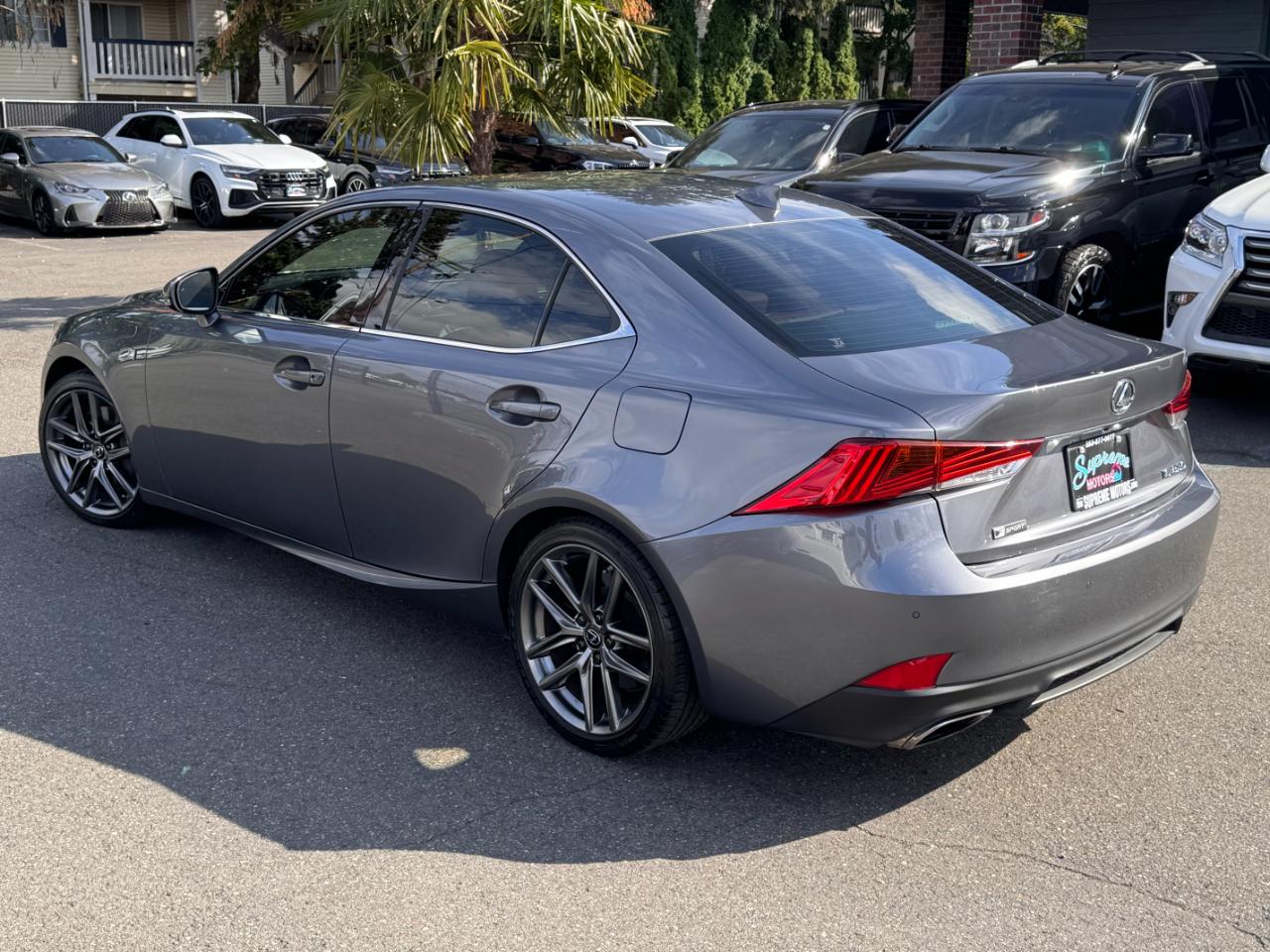 Lexus IS  2019