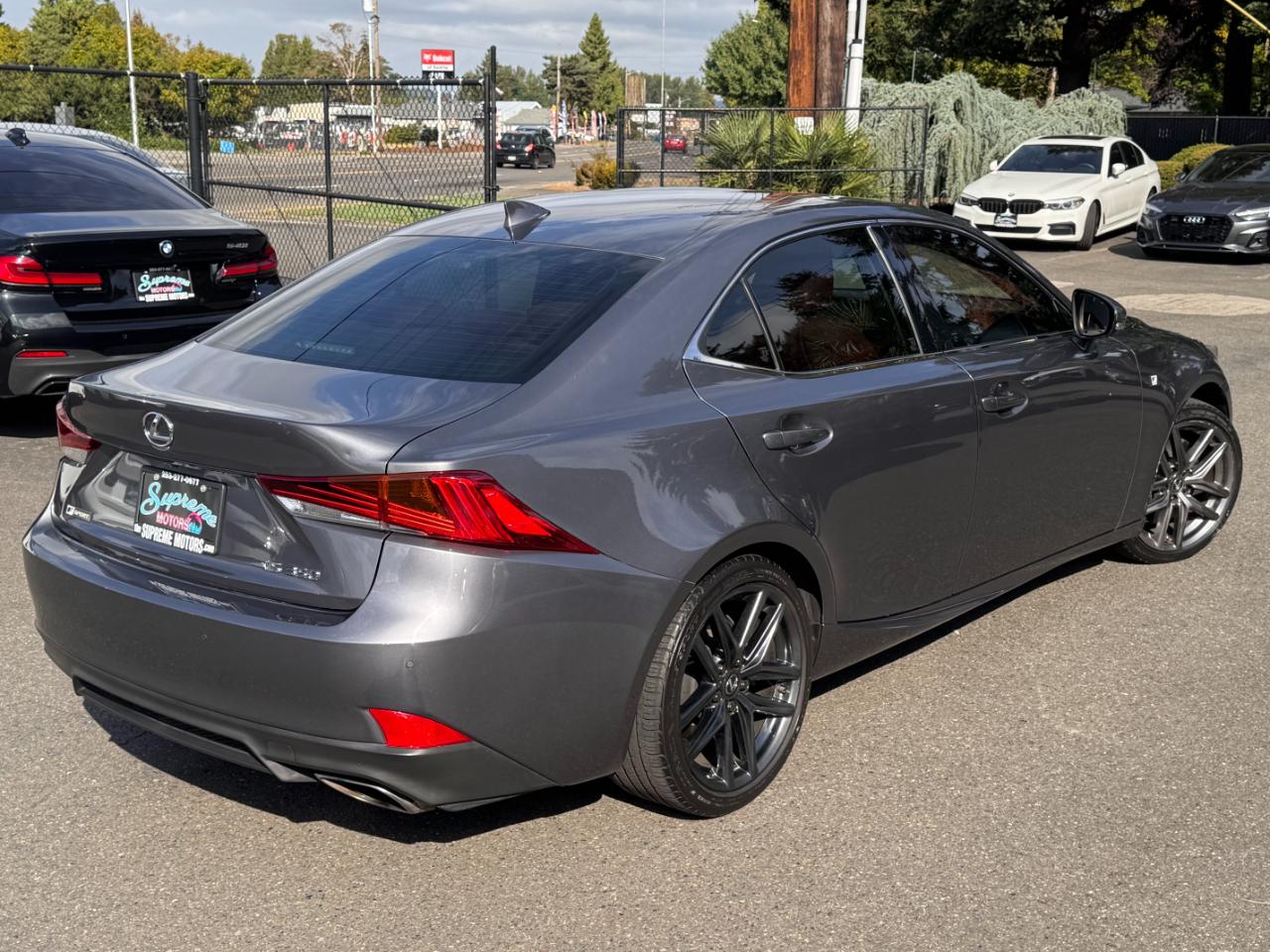 Lexus IS  2019