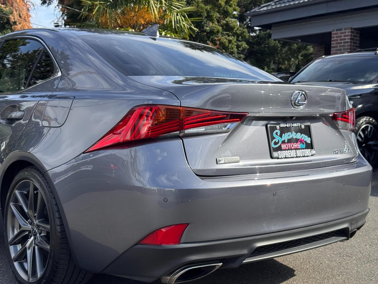 Lexus IS  2019