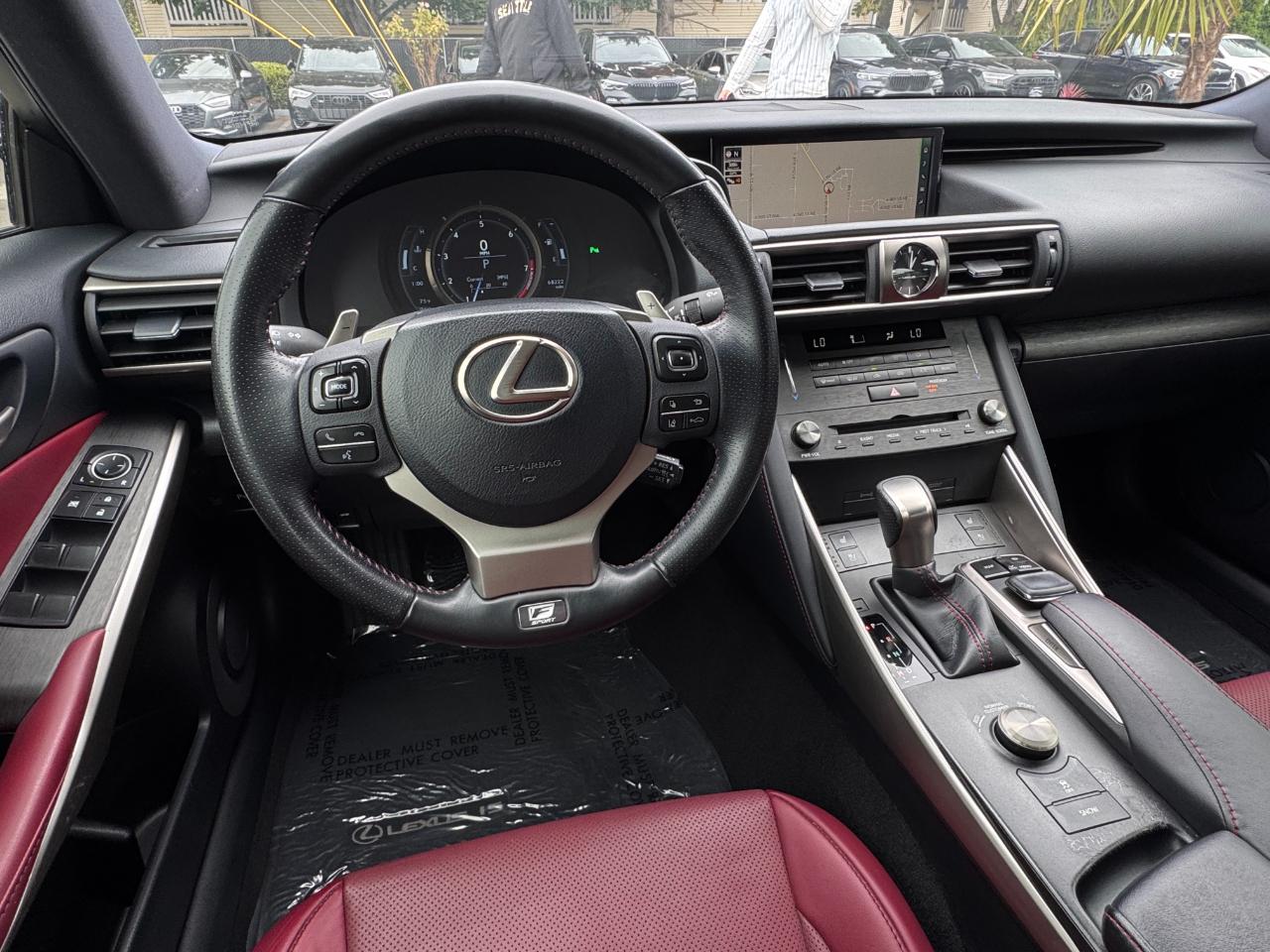 Lexus IS  2019