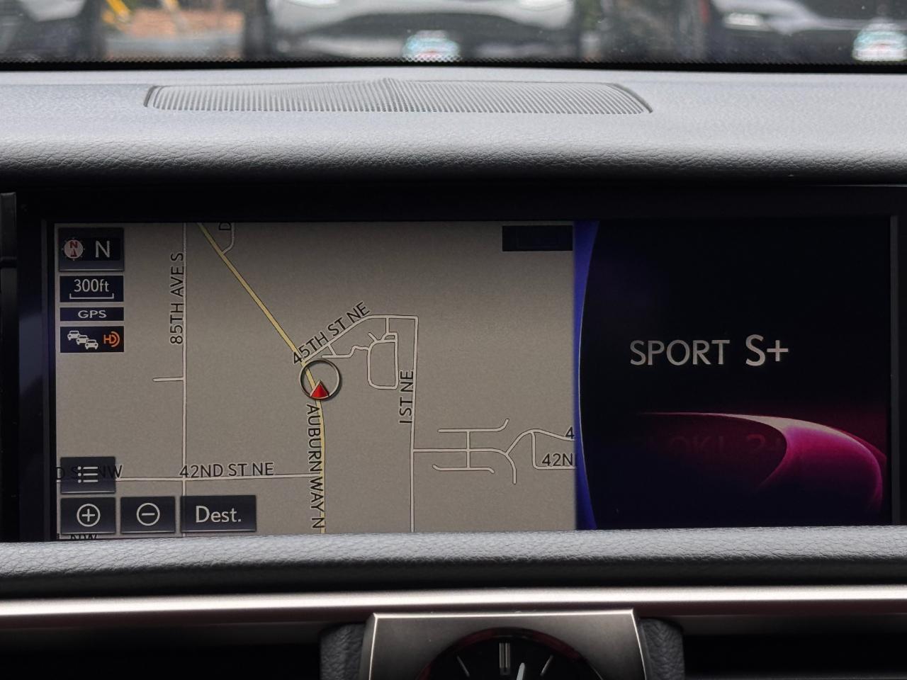 Lexus IS  2019