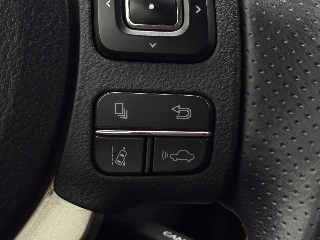 Lexus IS  2019