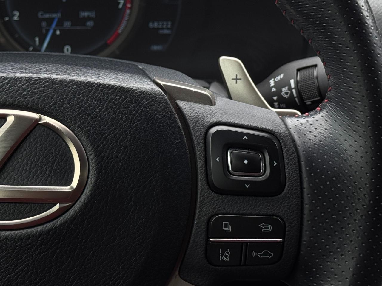 Lexus IS  2019