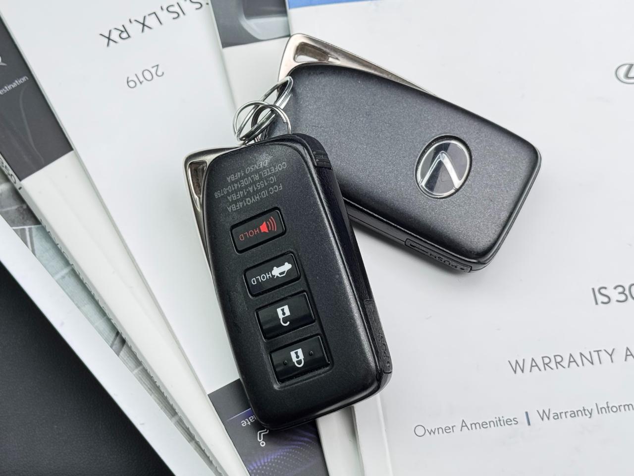 Lexus IS  2019