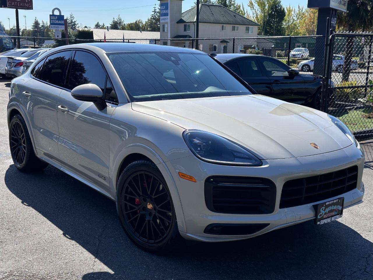 Porsche Cayenne GTS Coupe AWD 2021