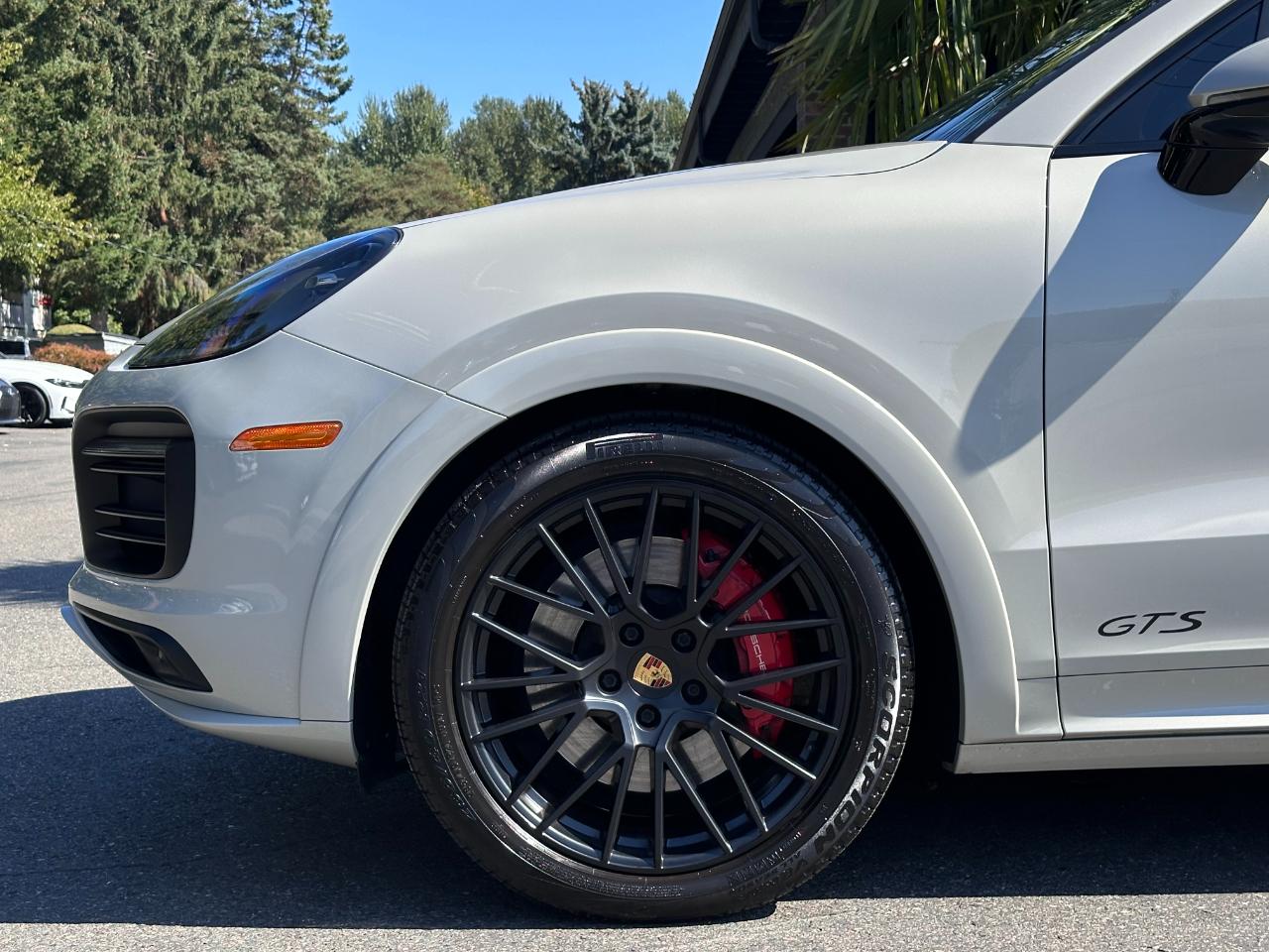 Porsche Cayenne GTS Coupe AWD 2021