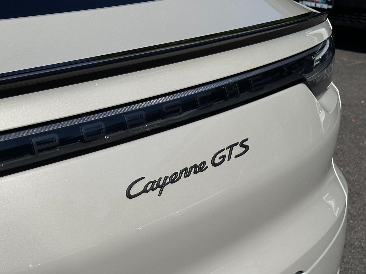 Porsche Cayenne GTS Coupe AWD 2021