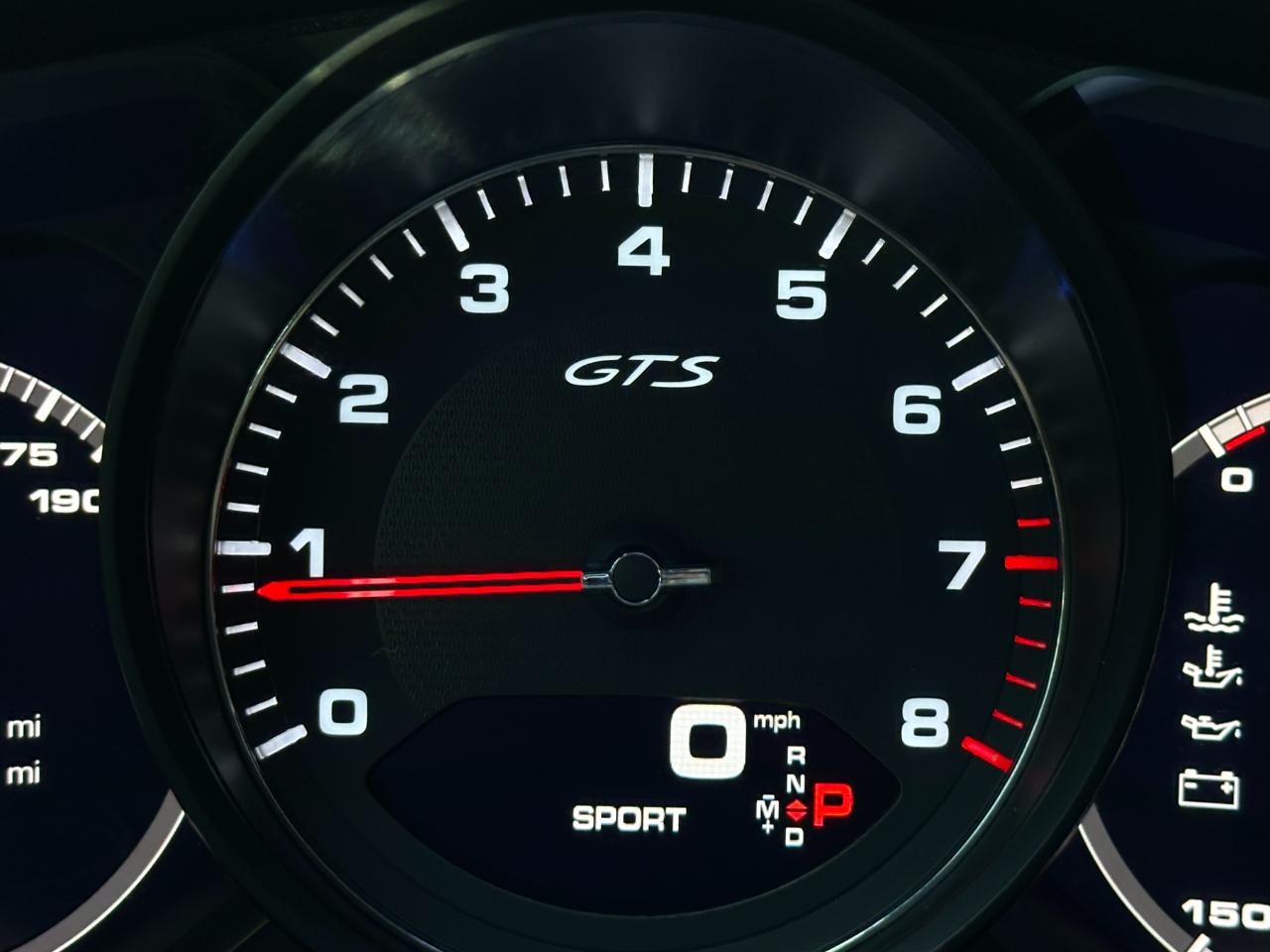 Porsche Cayenne GTS Coupe AWD 2021