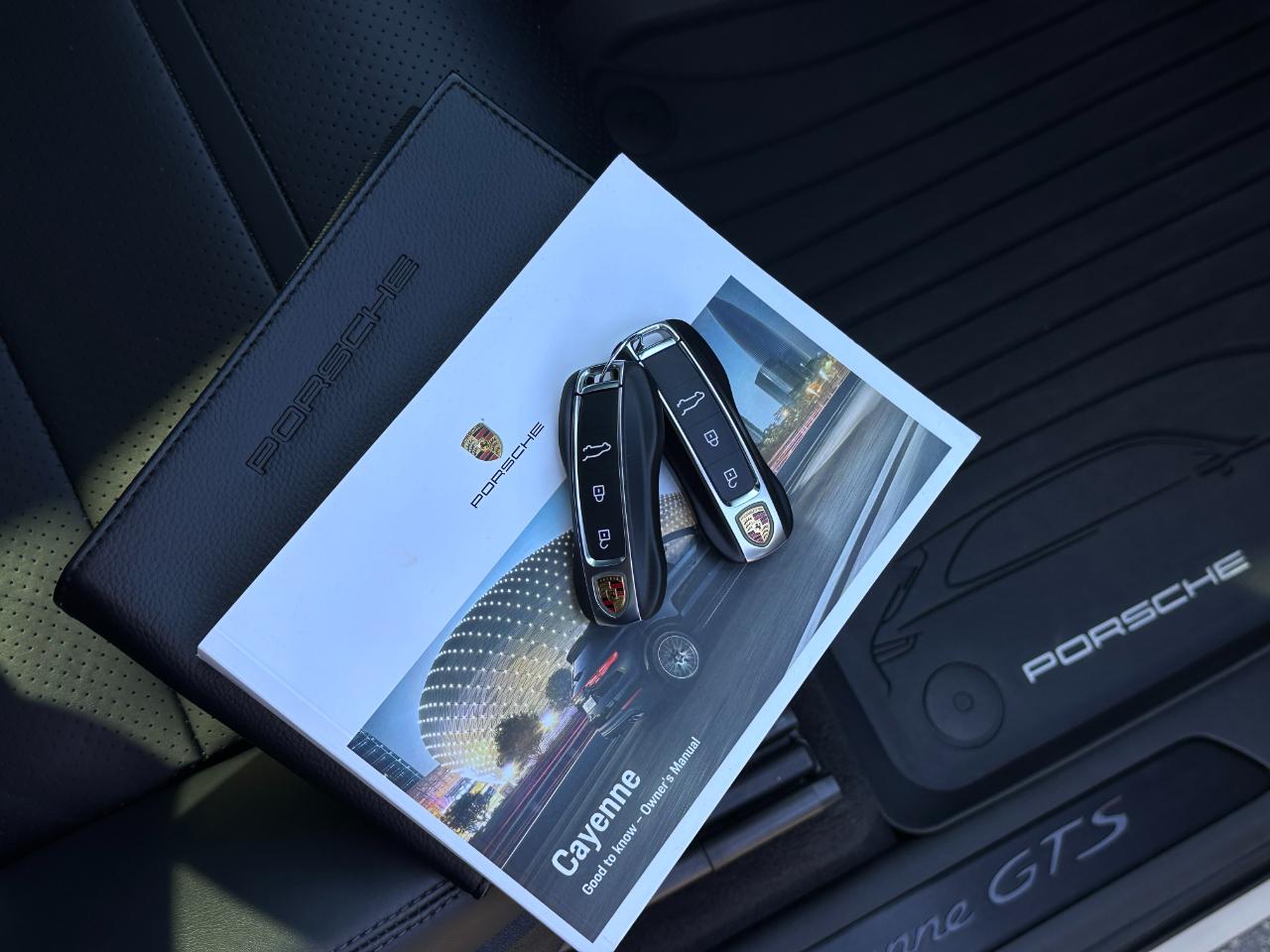 Porsche Cayenne GTS Coupe AWD 2021