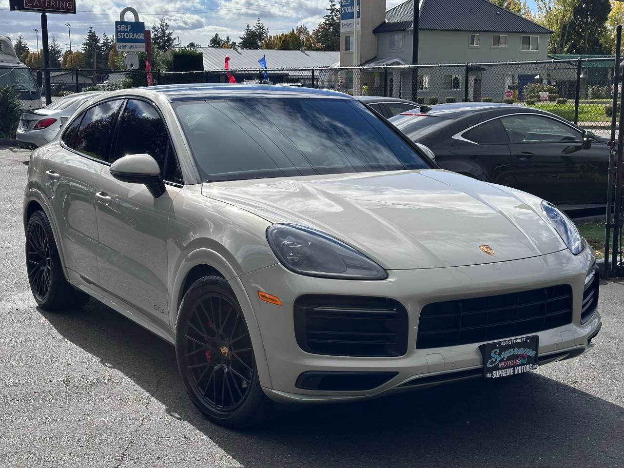 Porsche Cayenne GTS Coupe AWD 2021