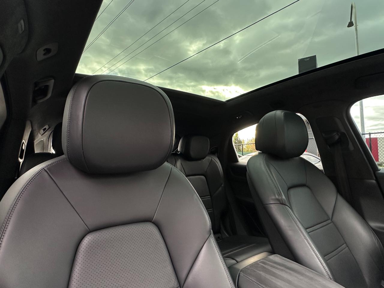 Porsche Cayenne GTS Coupe AWD 2021