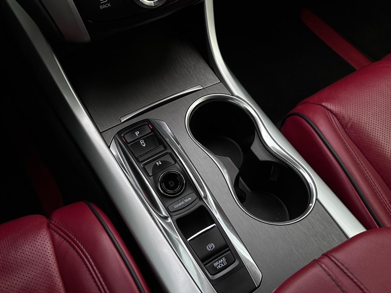 Acura TLX photo 16