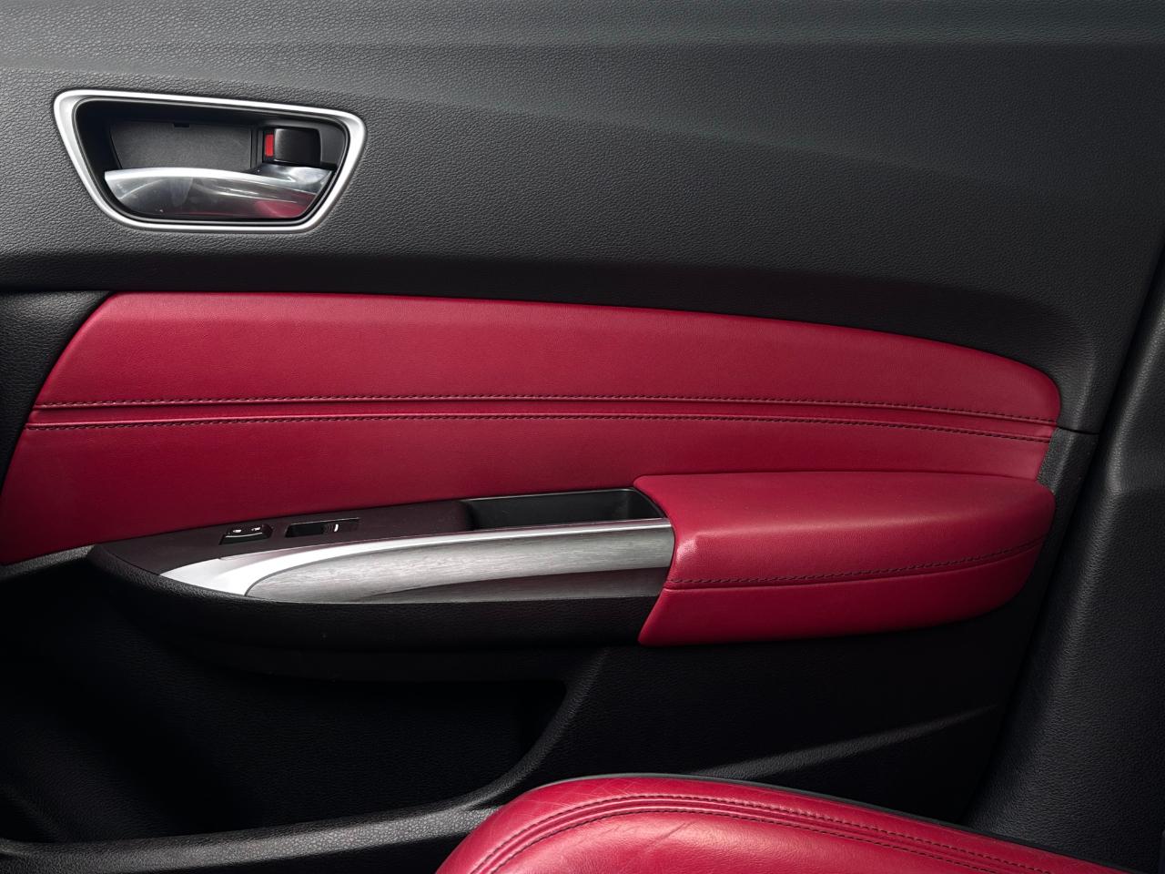Acura TLX photo 29