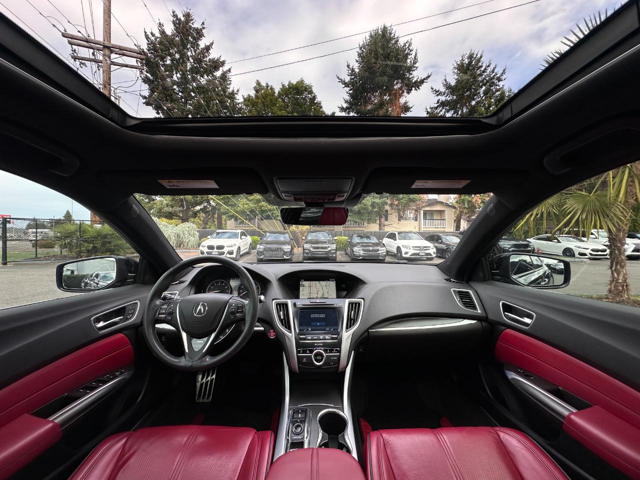 Acura TLX photo 9