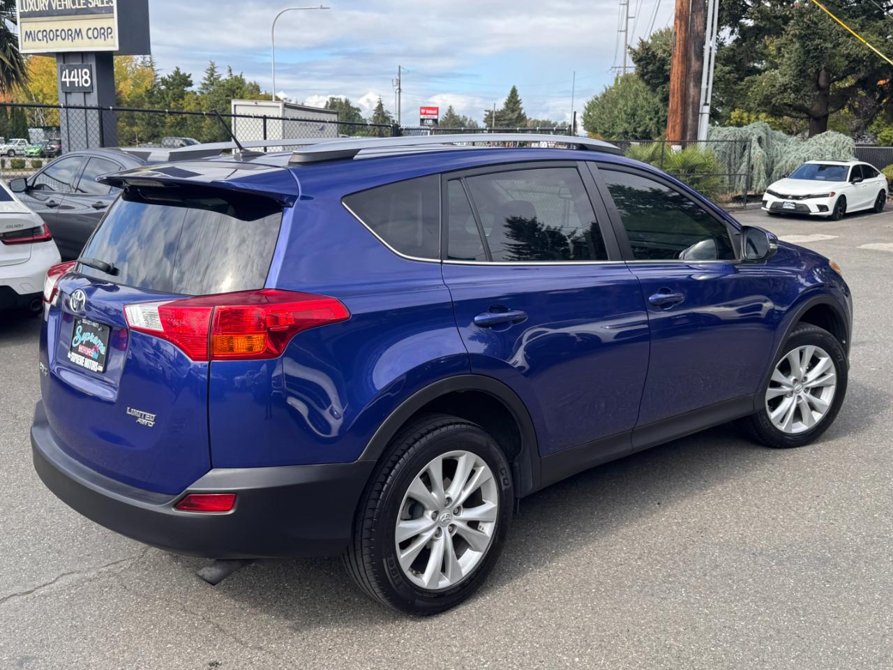 Toyota RAV4 photo 8