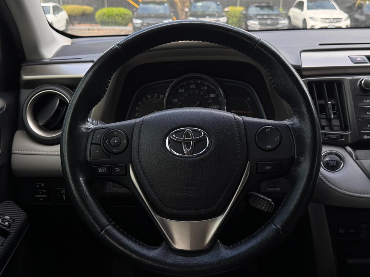 Toyota RAV4 photo 18