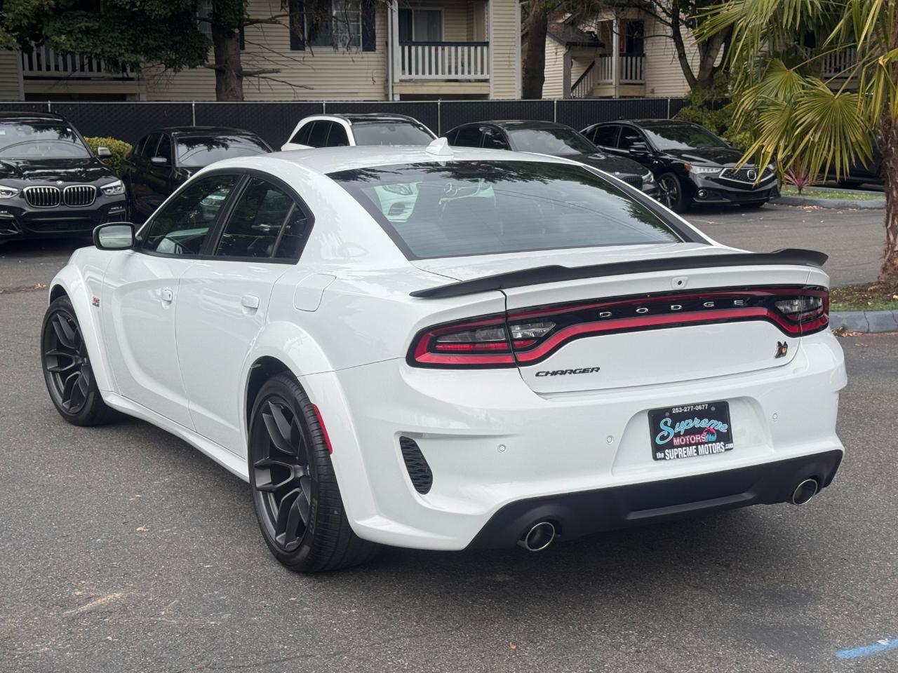 Dodge Charger photo 8