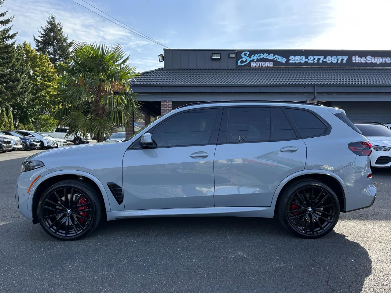 BMW X5 xDrive40i Sports Activity Vehicle 2025