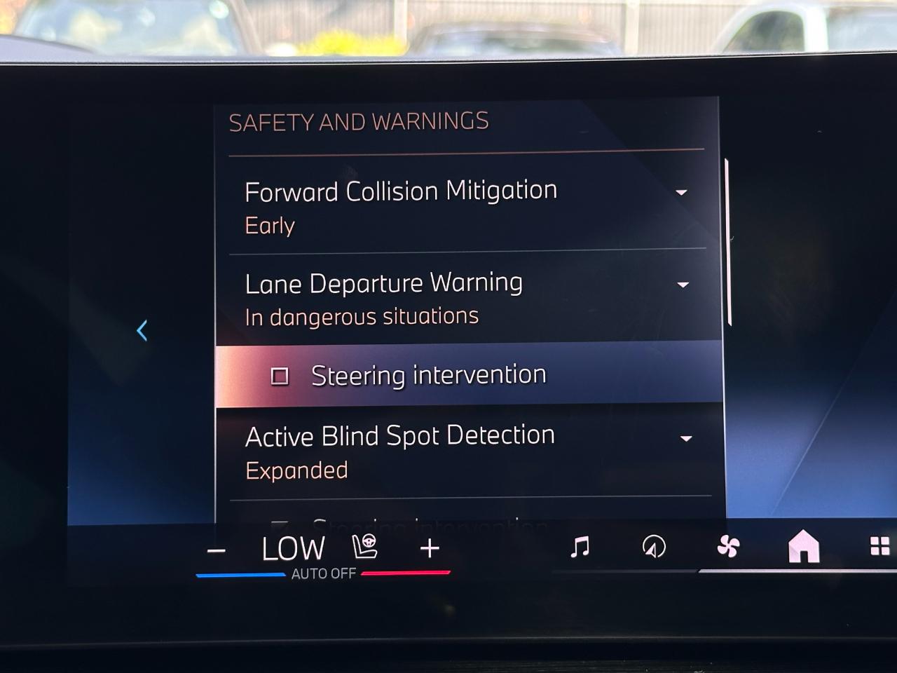 BMW X5 xDrive40i Sports Activity Vehicle 2025