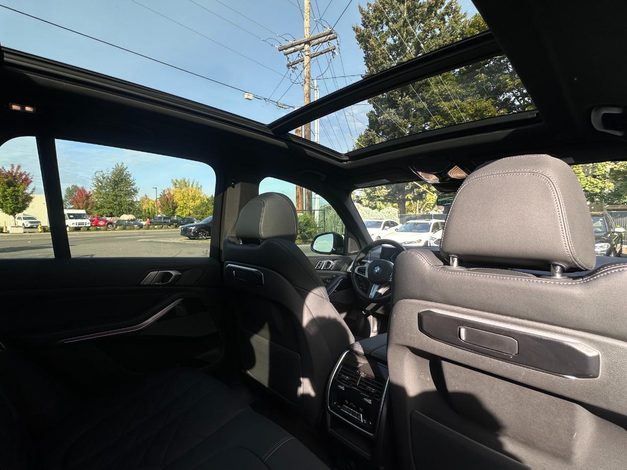BMW X5 xDrive40i Sports Activity Vehicle 2025