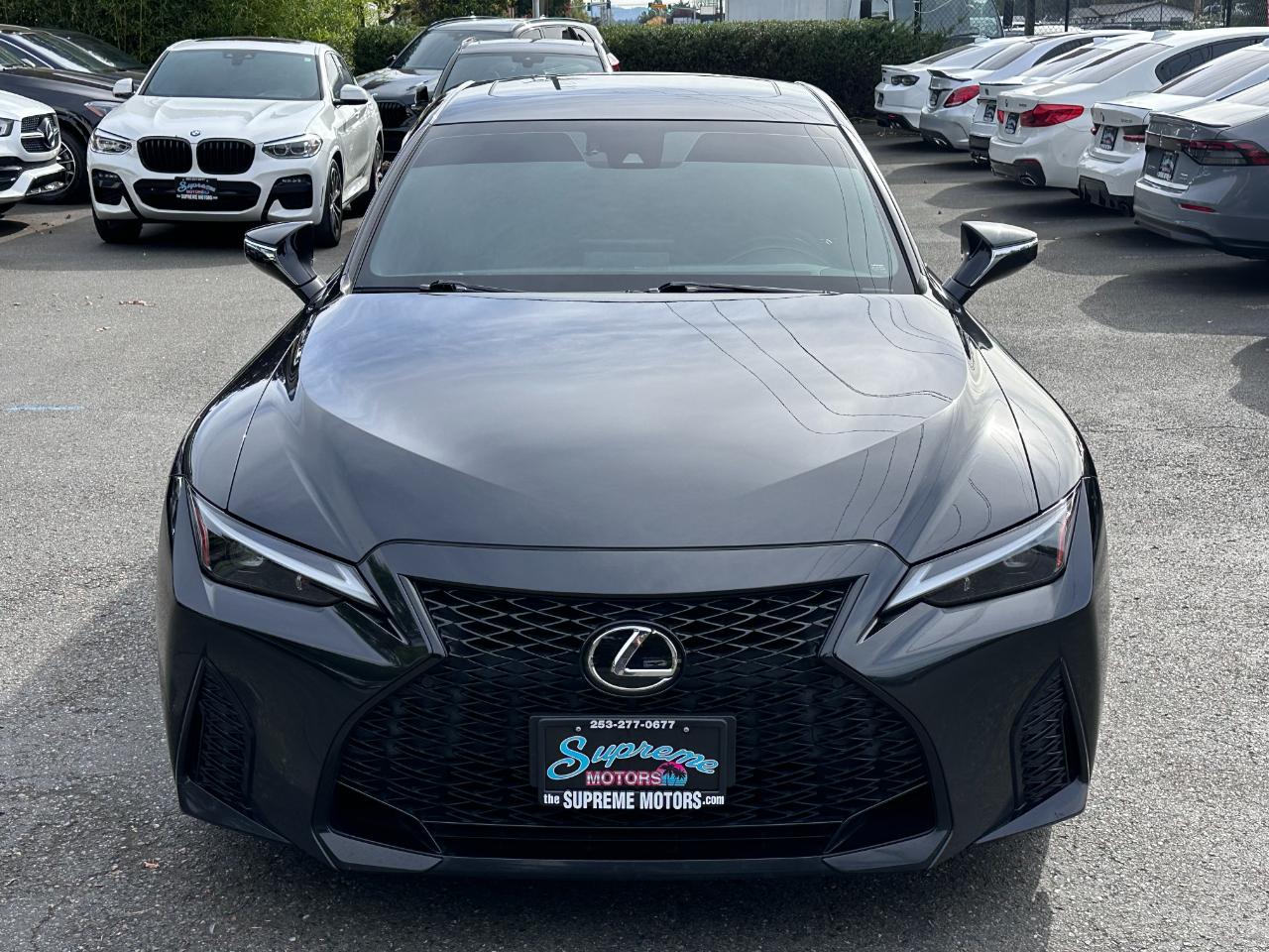 Lexus IS  2021