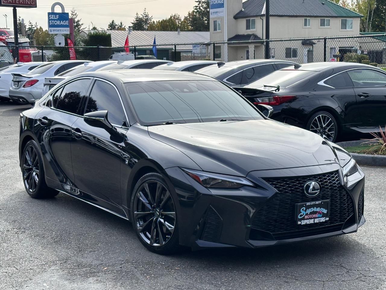 Lexus IS  2021