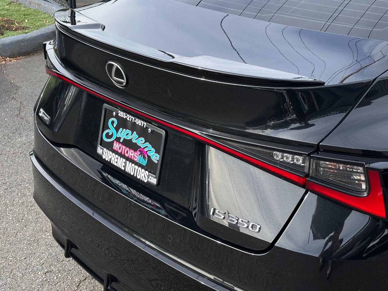 Lexus IS  2021