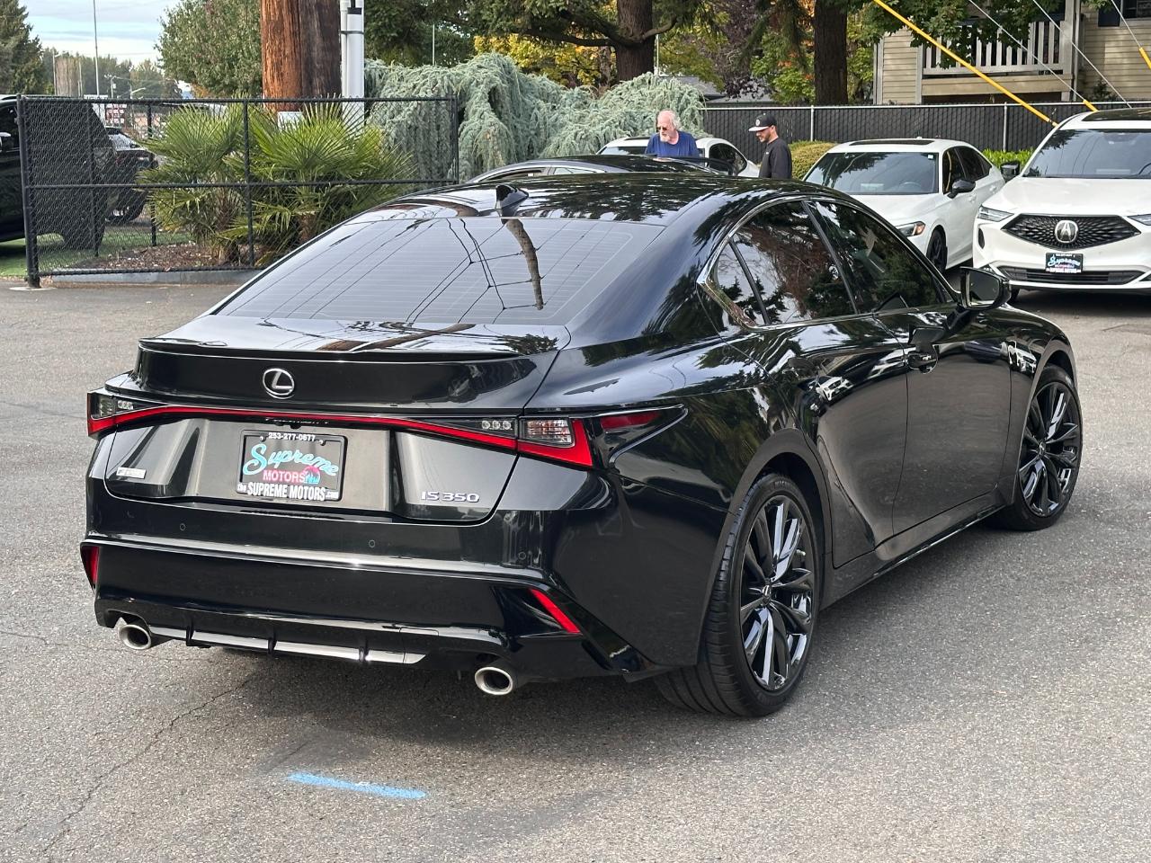 Lexus IS  2021