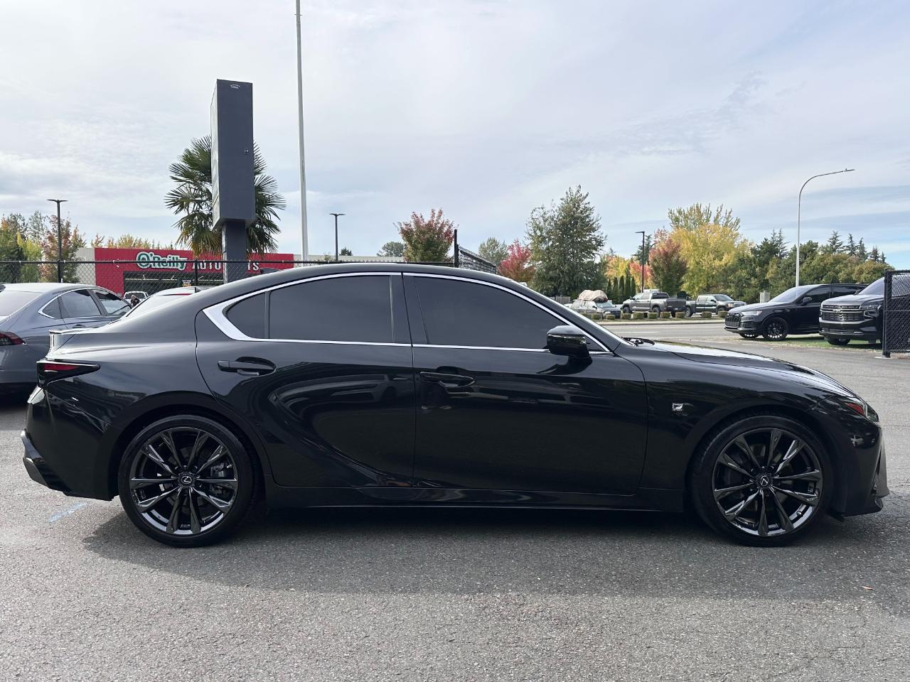 Lexus IS  2021