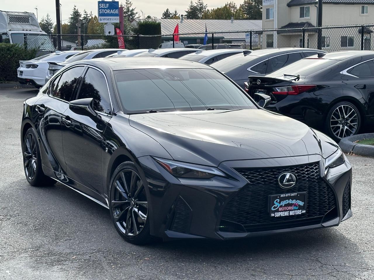 Lexus IS  2021