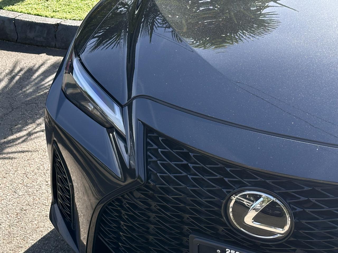 Lexus IS  2021