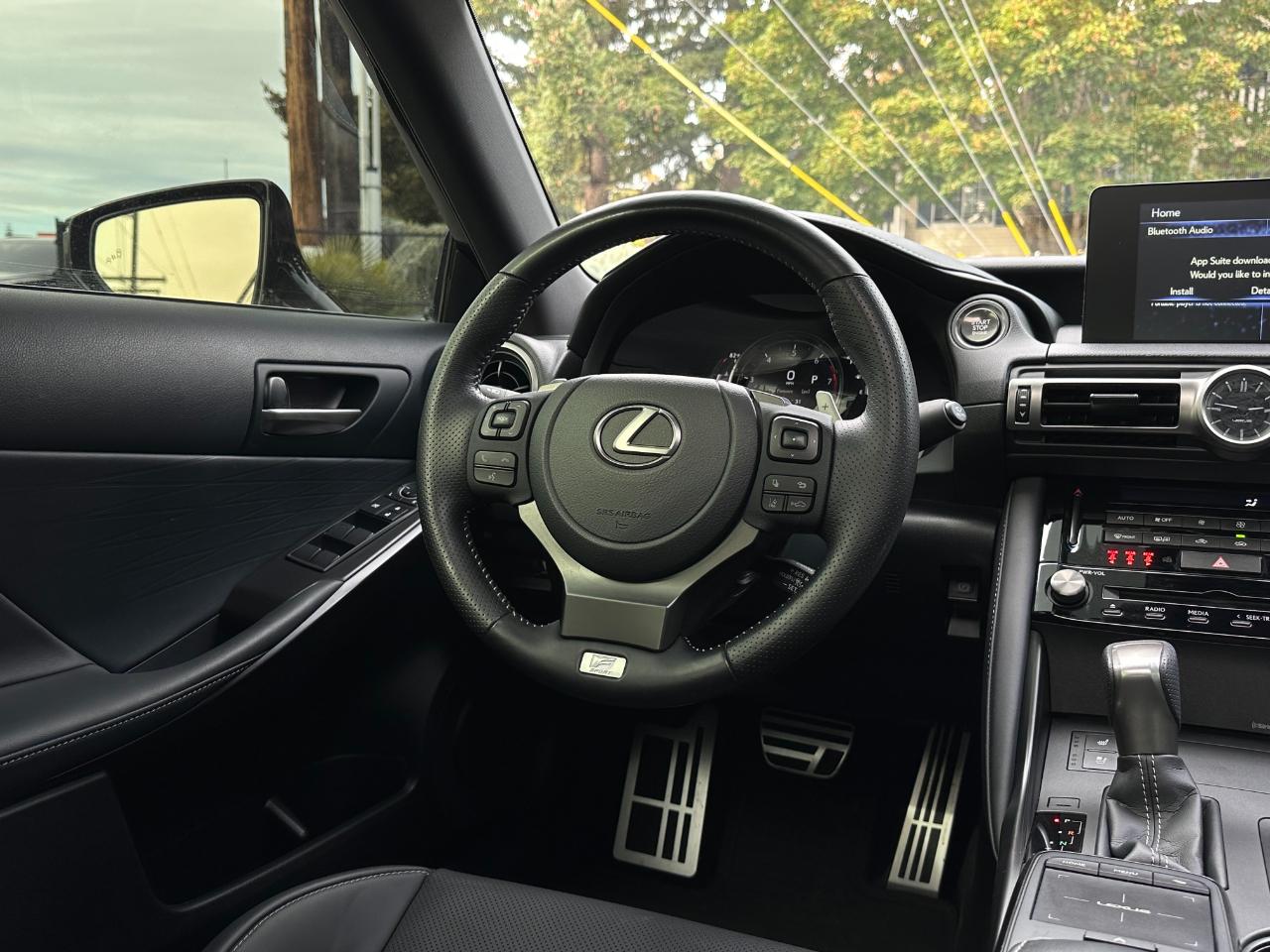 Lexus IS  2021