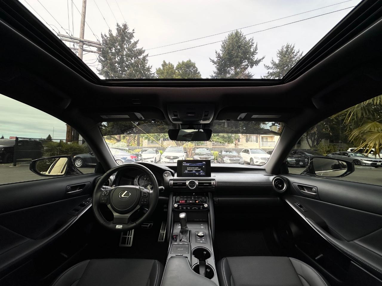 Lexus IS  2021