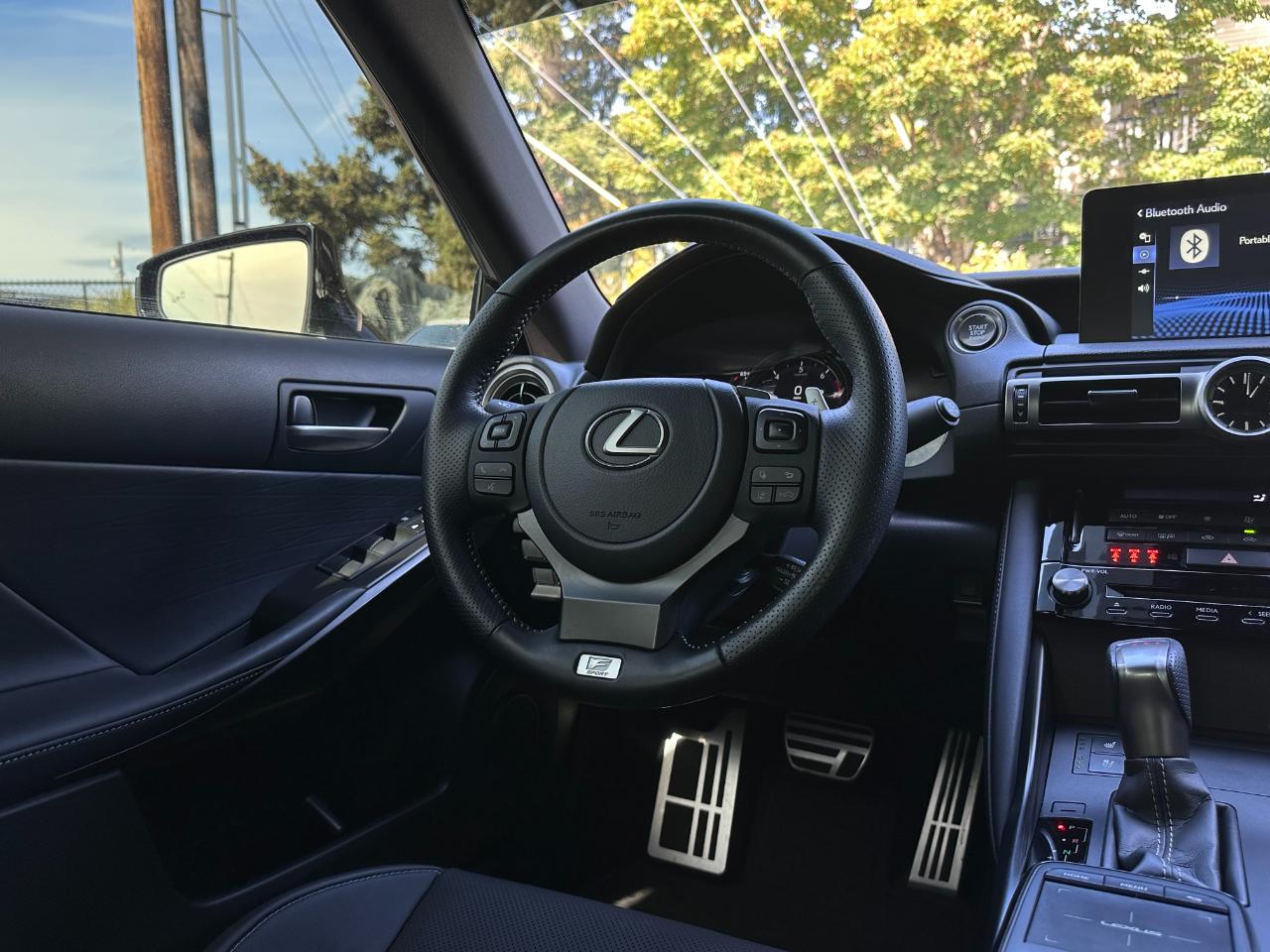 Lexus IS  2021