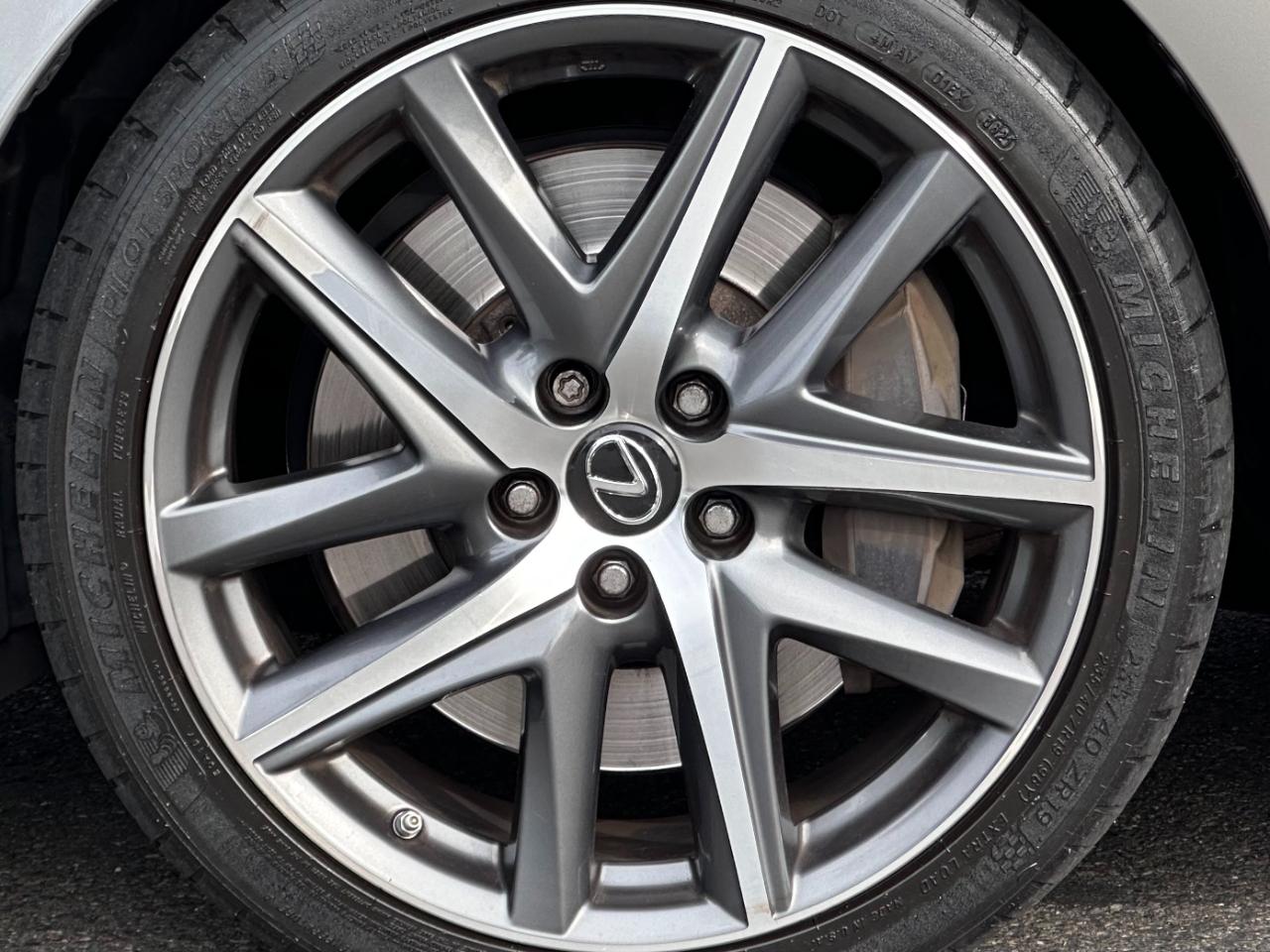 Lexus GS  2018