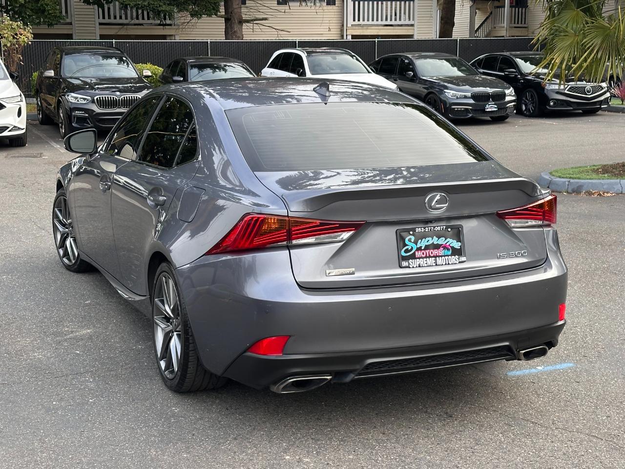 Lexus IS photo 9