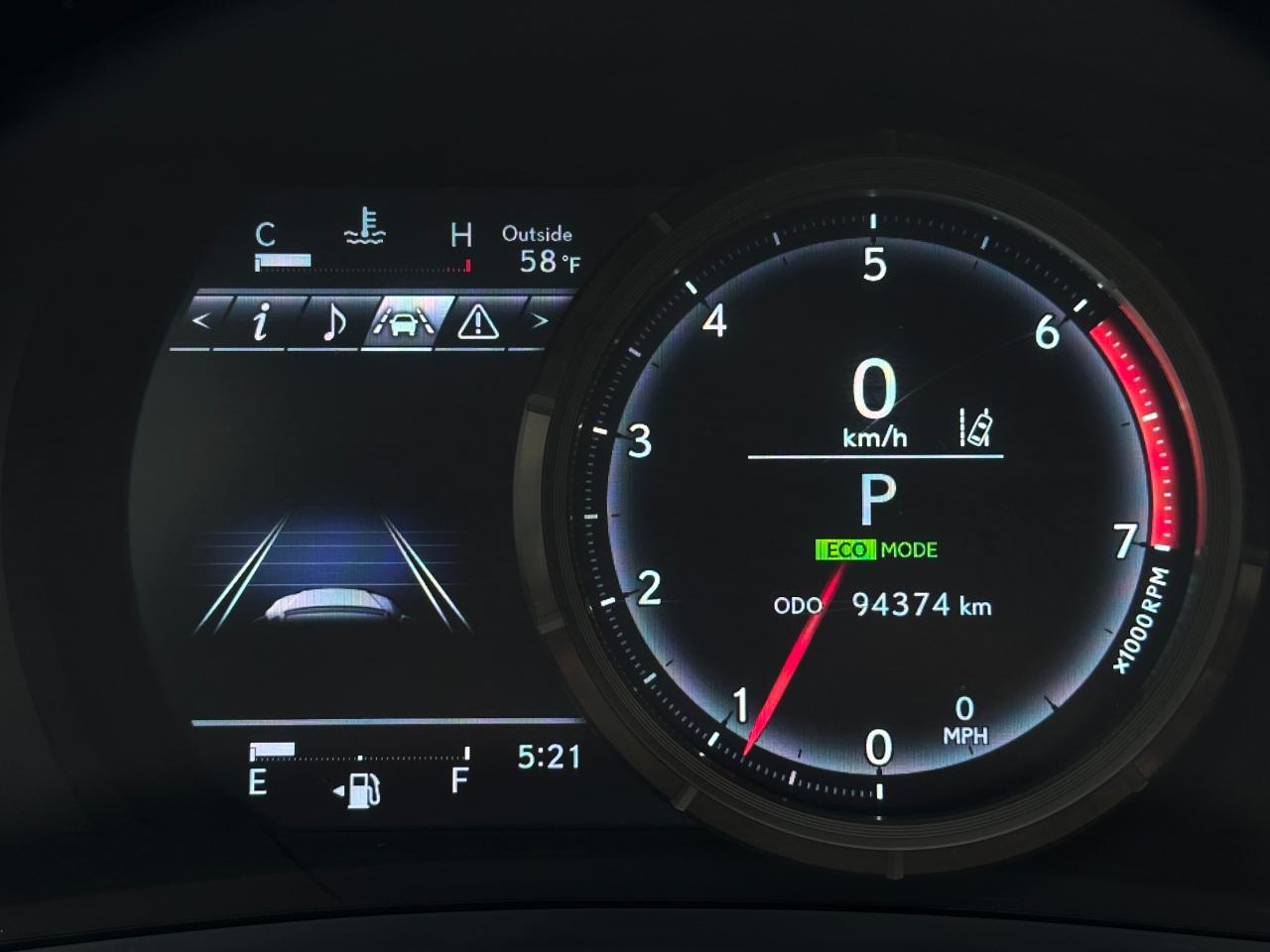 Lexus IS photo 11