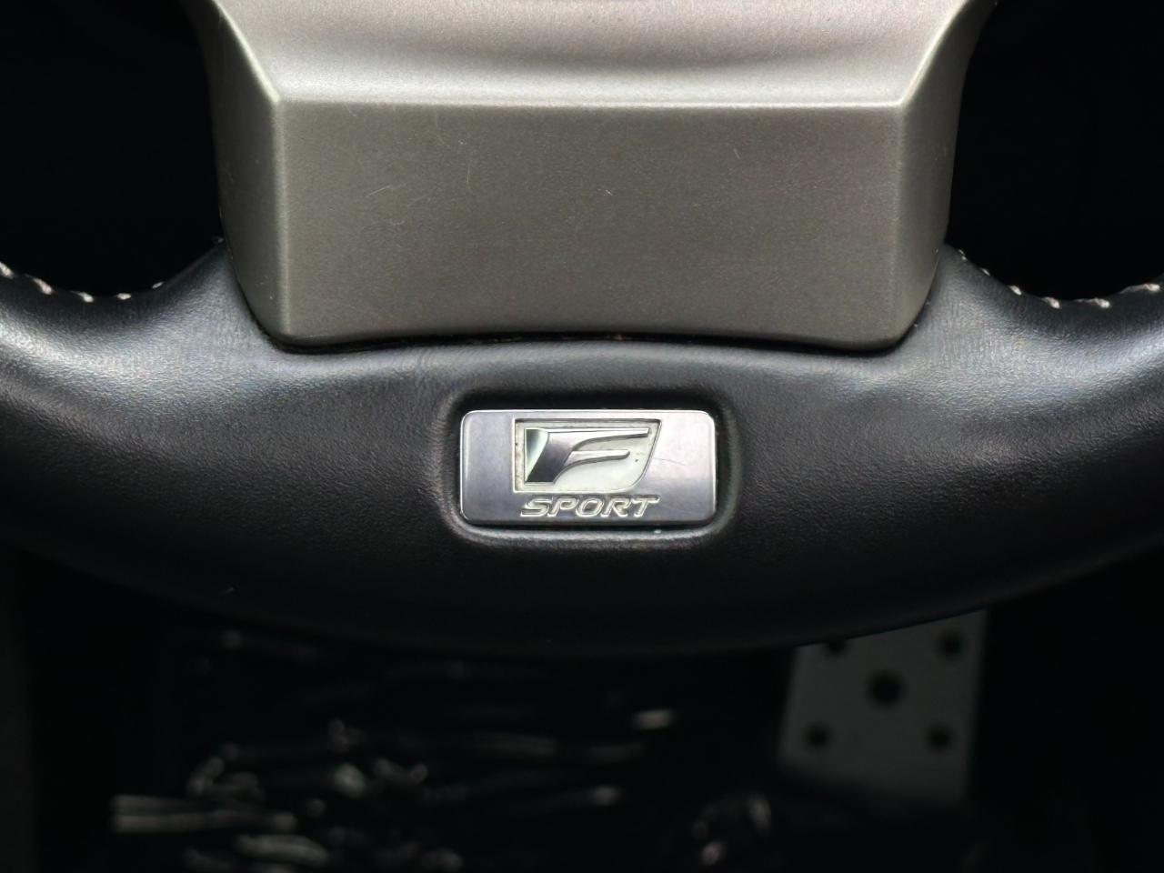 Lexus IS photo 19
