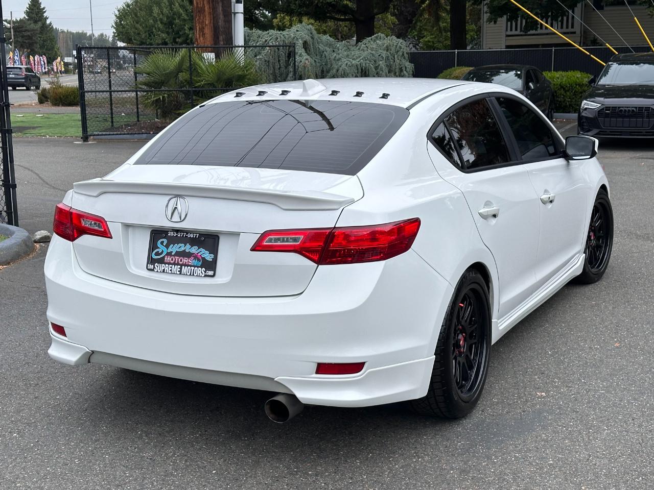 Acura ILX 4dr Sdn 2.4L Premium Pkg 2013