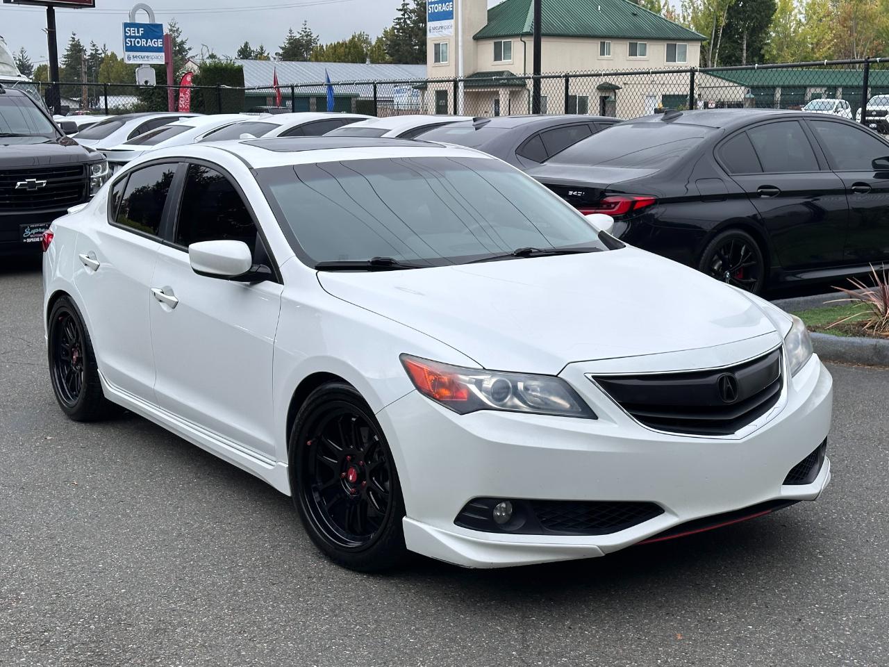 Acura ILX 4dr Sdn 2.4L Premium Pkg 2013