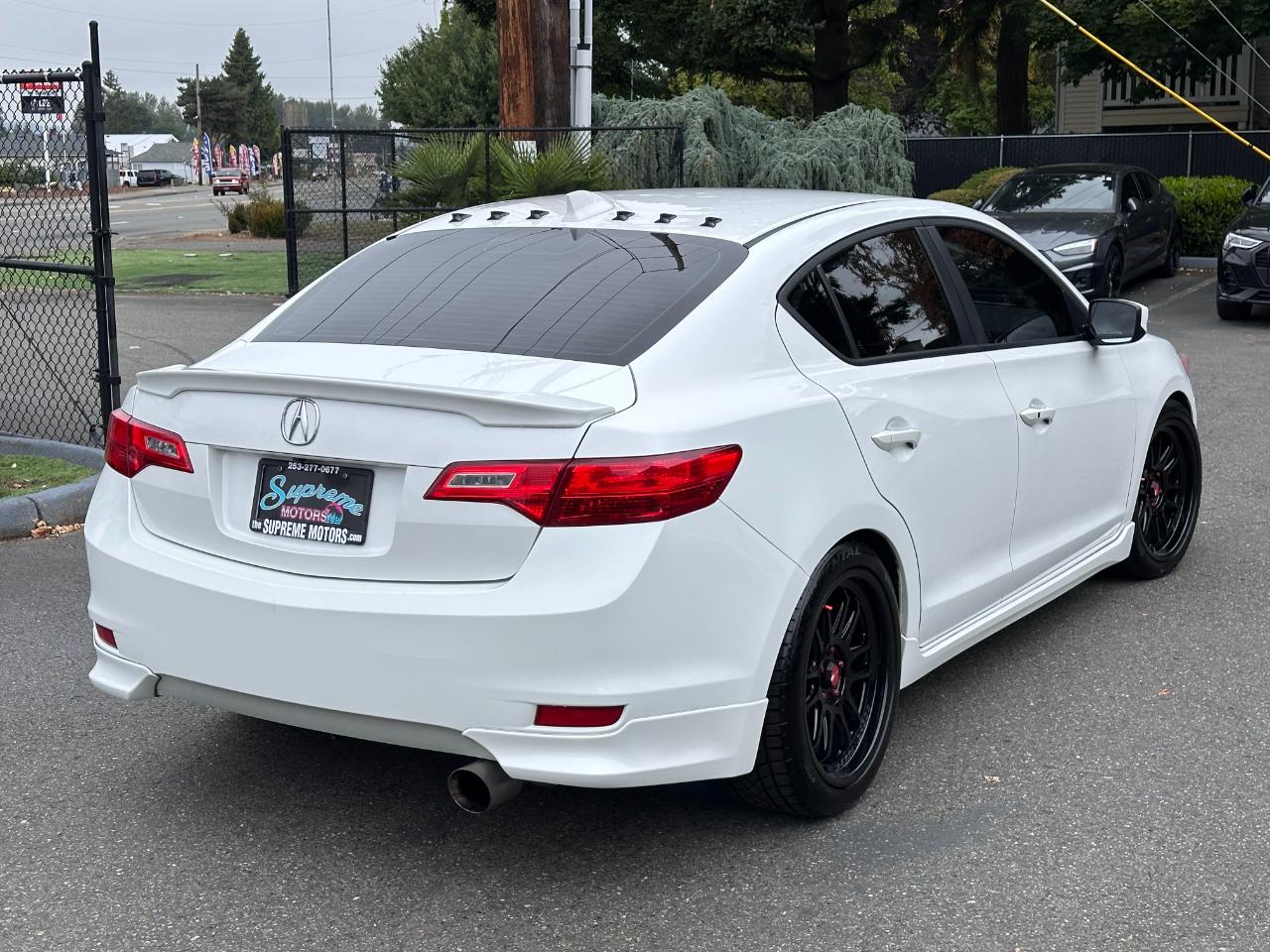 Acura ILX 4dr Sdn 2.4L Premium Pkg 2013
