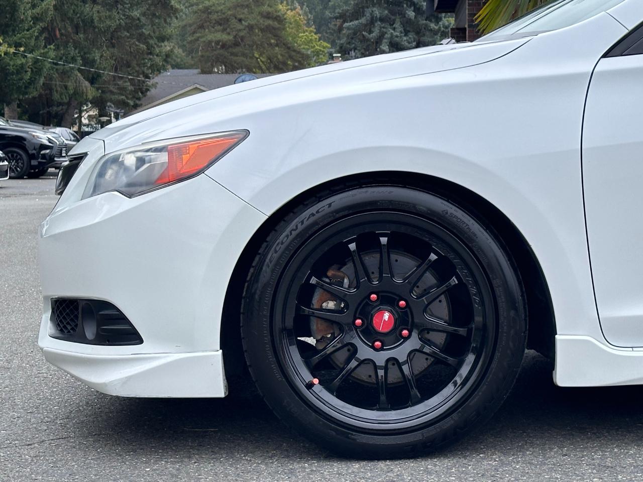 Acura ILX 4dr Sdn 2.4L Premium Pkg 2013