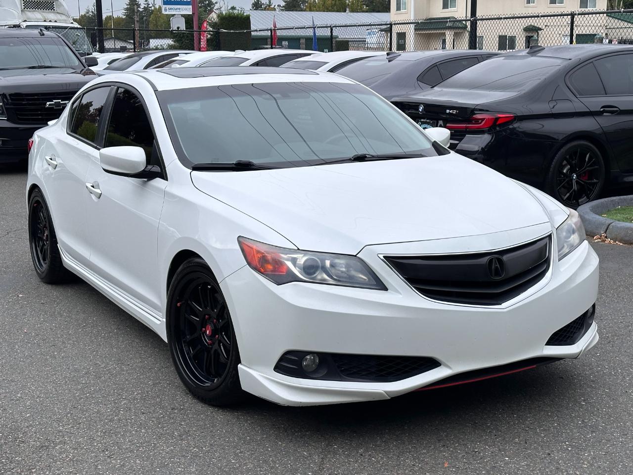 Acura ILX 4dr Sdn 2.4L Premium Pkg 2013