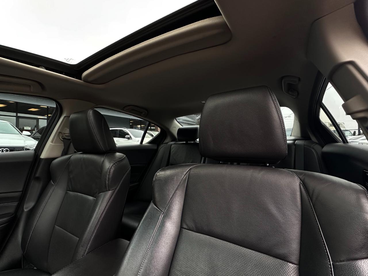 Acura ILX 4dr Sdn 2.4L Premium Pkg 2013