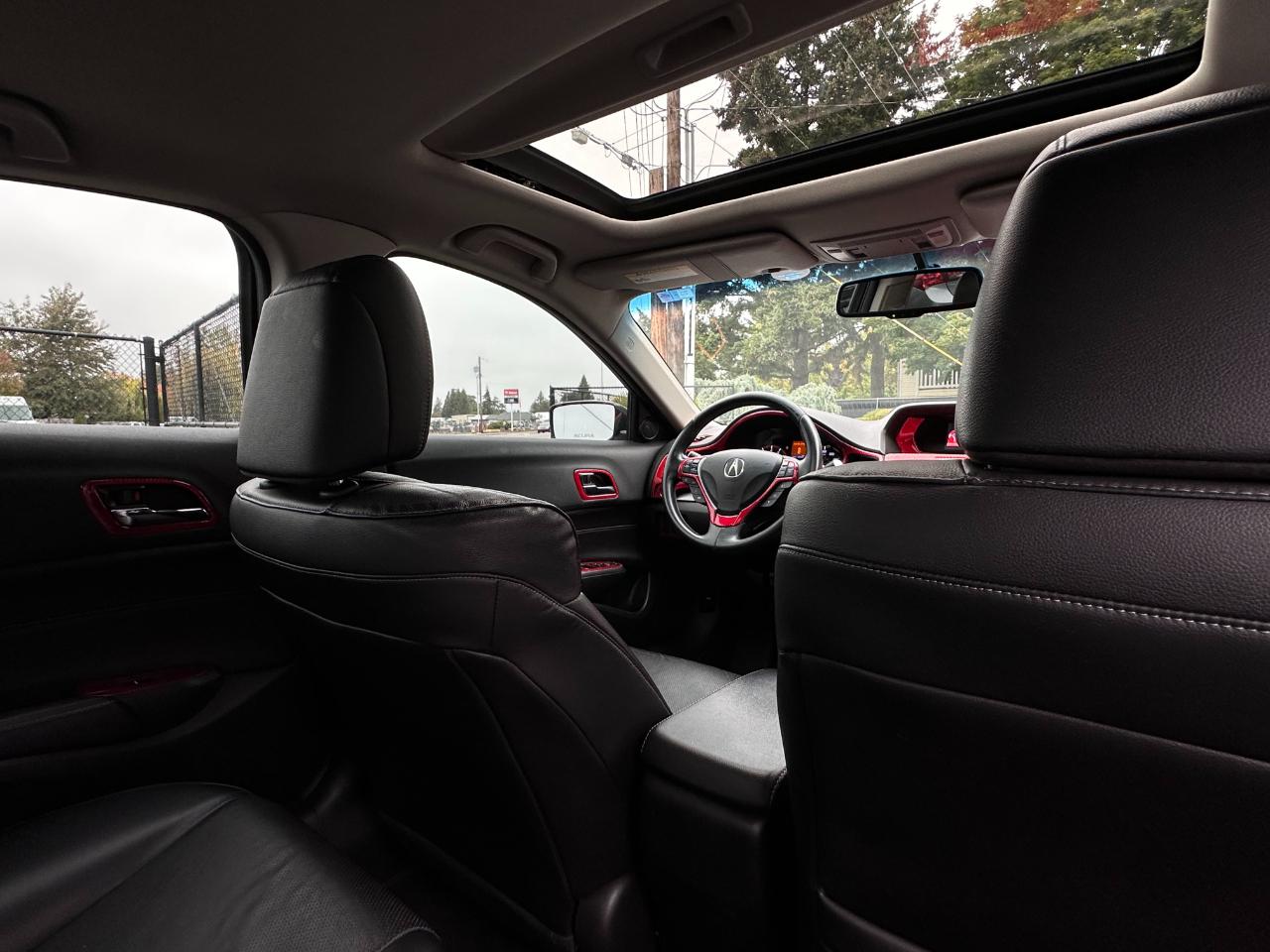 Acura ILX 4dr Sdn 2.4L Premium Pkg 2013