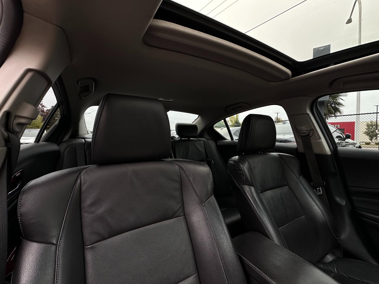 Acura ILX 4dr Sdn 2.4L Premium Pkg 2013