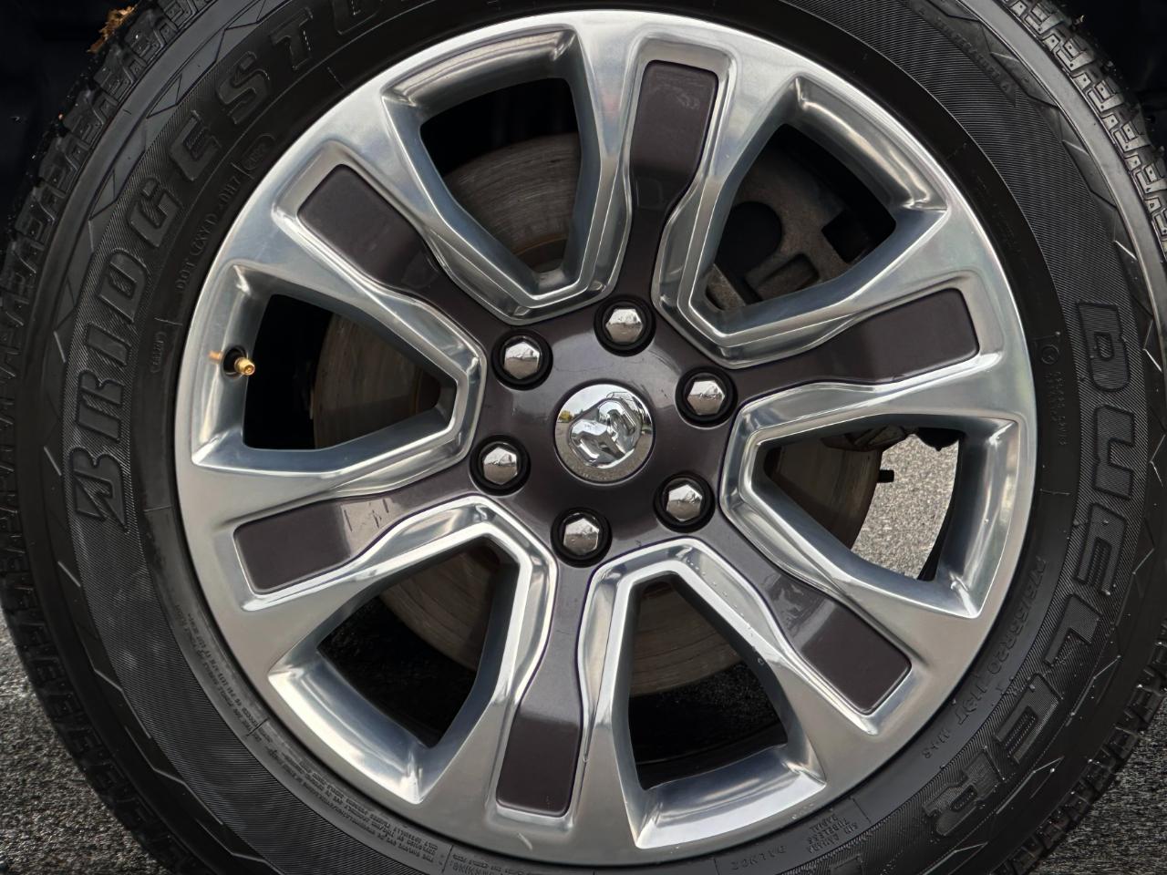 RAM 1500 Limited 4x4 Crew Cab 5'7" Box 2022