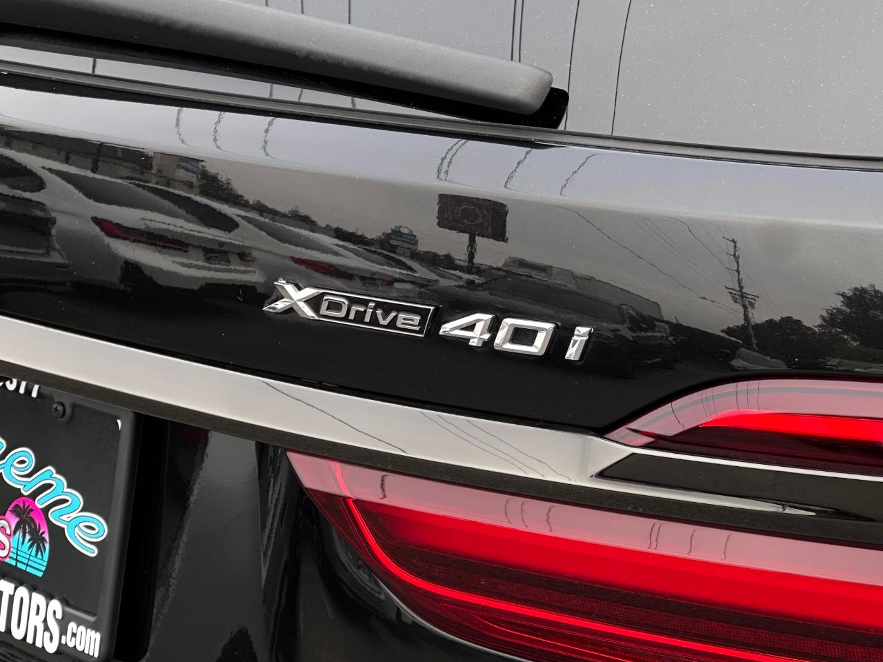 BMW X7 xDrive40i Sports Activity Vehicle 2021