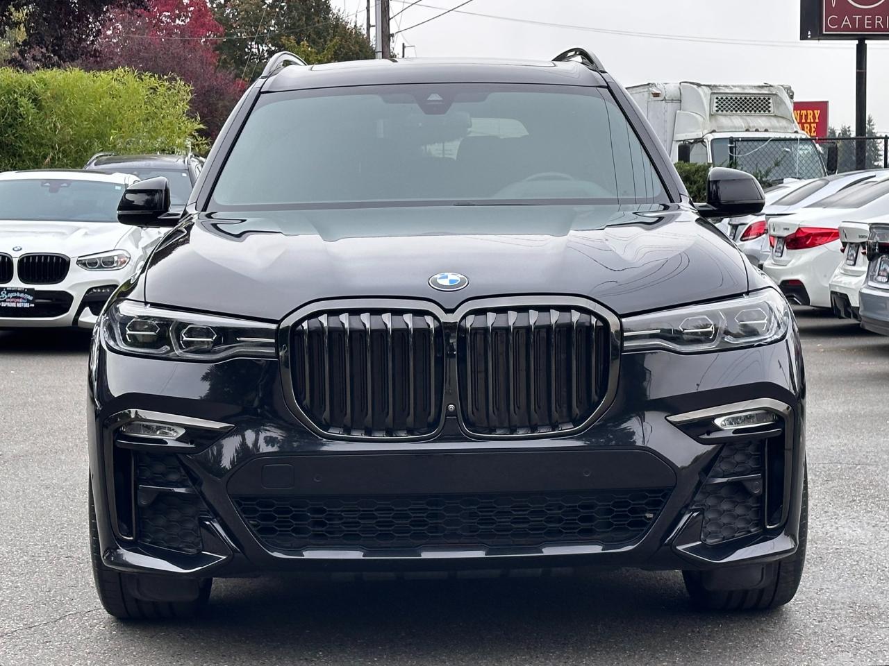 BMW X7 xDrive40i Sports Activity Vehicle 2021